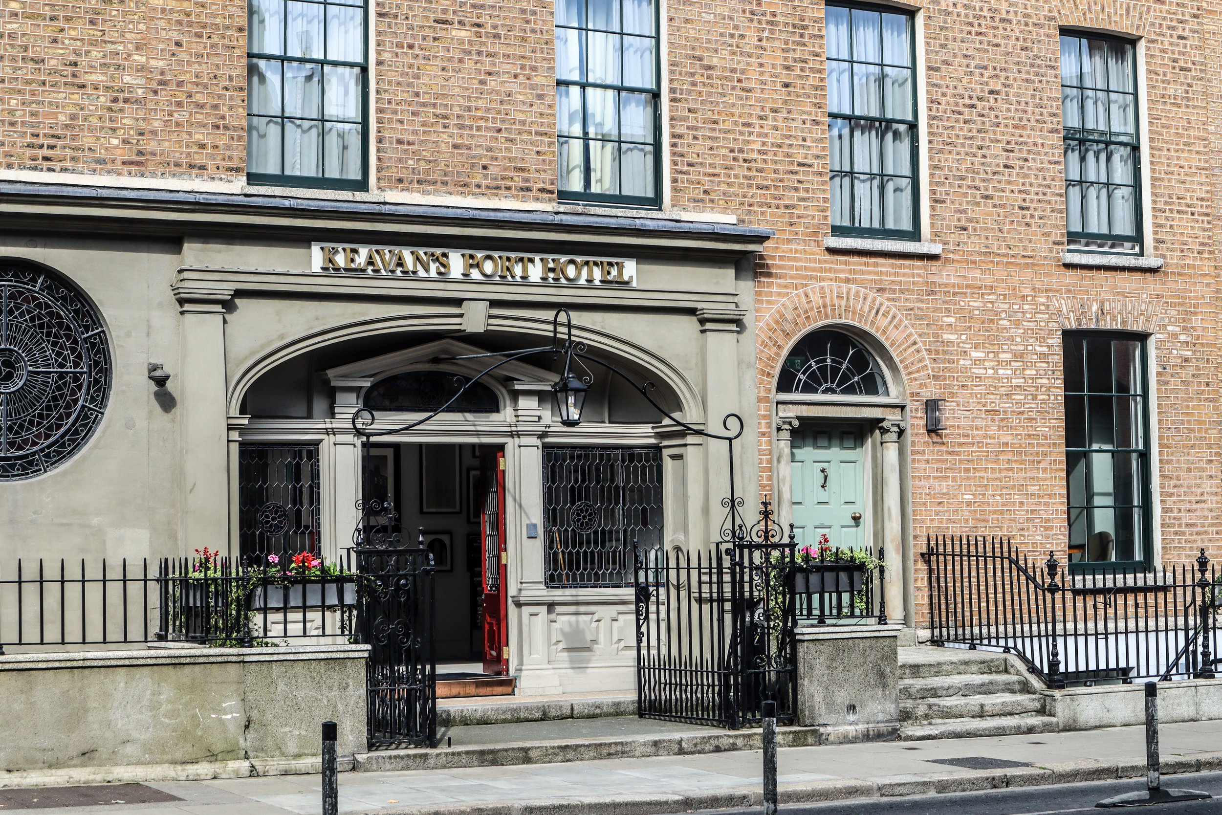 Keavan’s Port – J D Wetherspoon - Photo 7