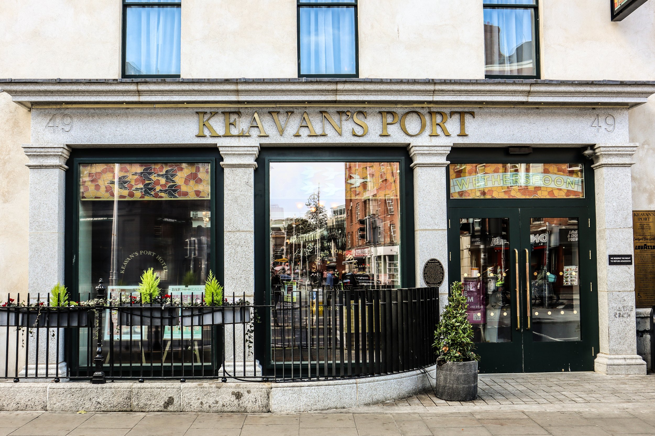 Keavan’s Port – J D Wetherspoon - Photo 12